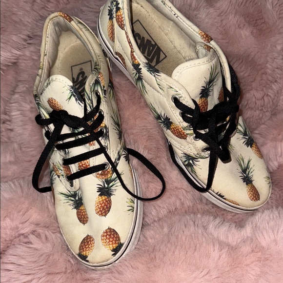 Vans Women's Pineapple Print Sneakers - Cream - Picture 1 of 7